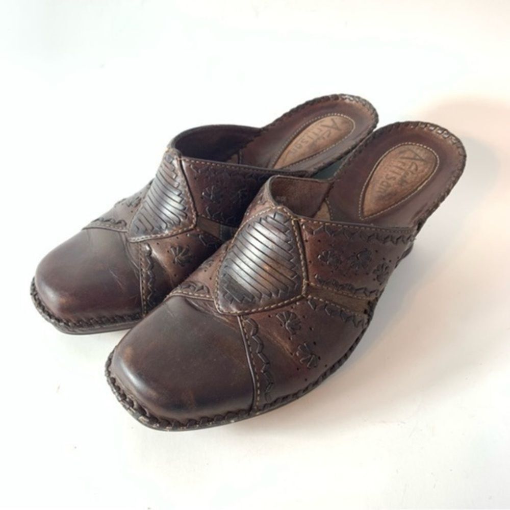 Clarks Artisan Shiba Slip On Mules Brown Size 7